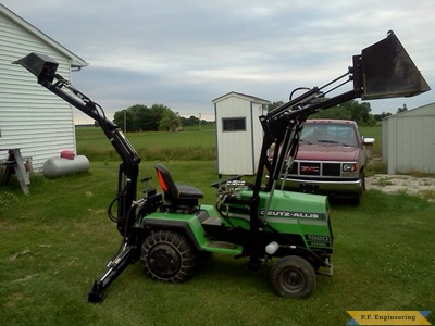 Deutz-Allis 1920 backhoe loader bukckets up by Steve P., Oostburg, WI