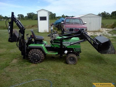 Deutz-Allis 1920 backhoe loader right side by Steve P., Oostburg, WI