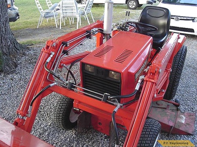 Case Ingersoll 3018 garden tractor loader_2