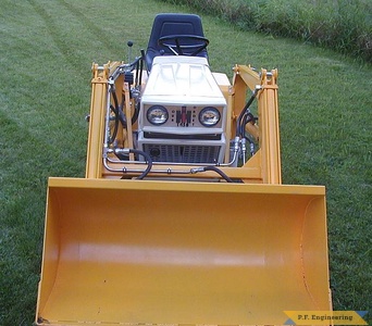 Cub Cadet 1450 garden tractor loader_1