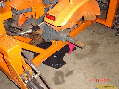 Kubota B7000 compact tractor Micro Hoe_4